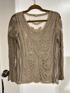 Capri Floral Lace Long Sleeve Blouse in Beige Size Medium